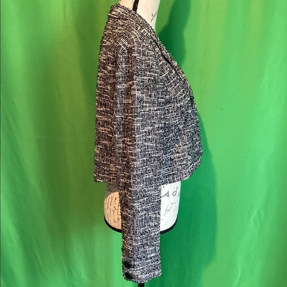 Black and White Tweed Cropped Blazer with Notched Lapels - Picture 5 of 7